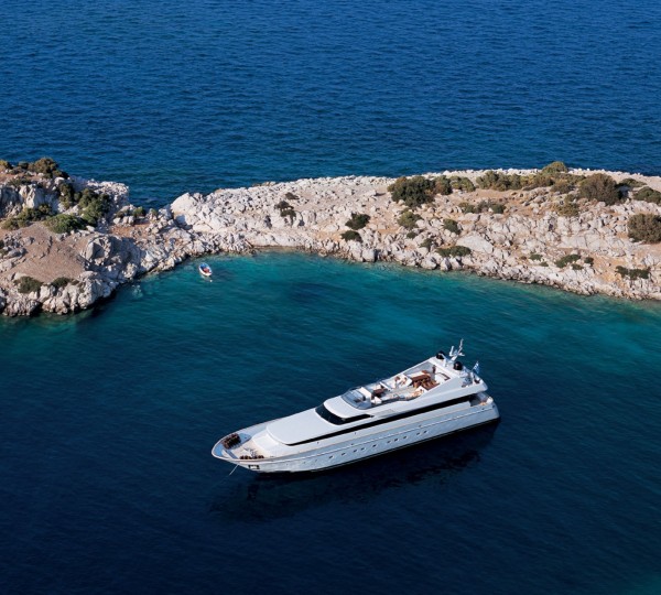 greece-kintaro-yacht-charter-details-luxury-mediterranean-motor